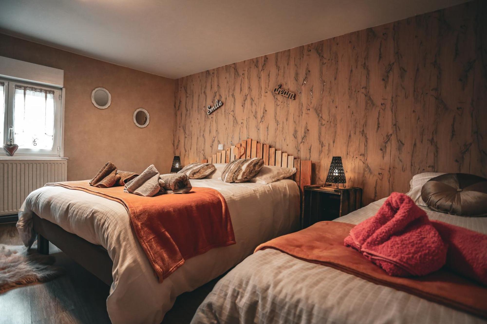 Gite , Au Dormeur Du Val Vireux-Wallerand 外观 照片